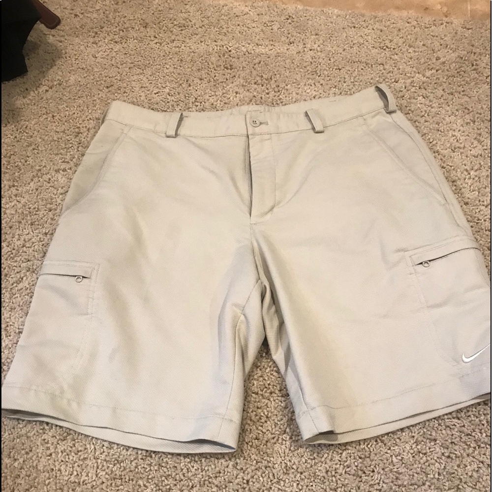 Men’s Nike Golf Shorts Size 32